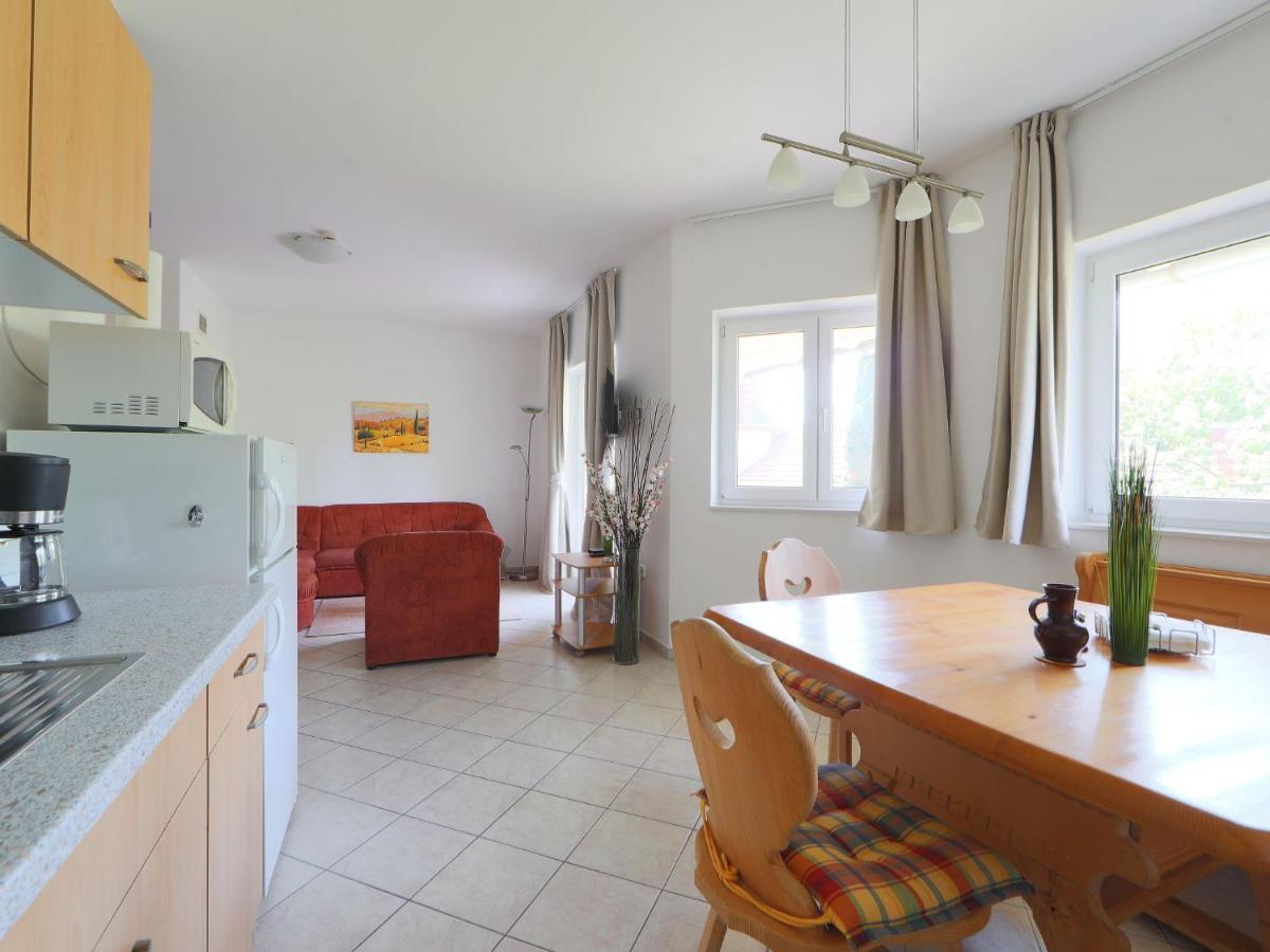 Apartment Amarillo 2 By Interhome Balatonkeresztur Luaran gambar